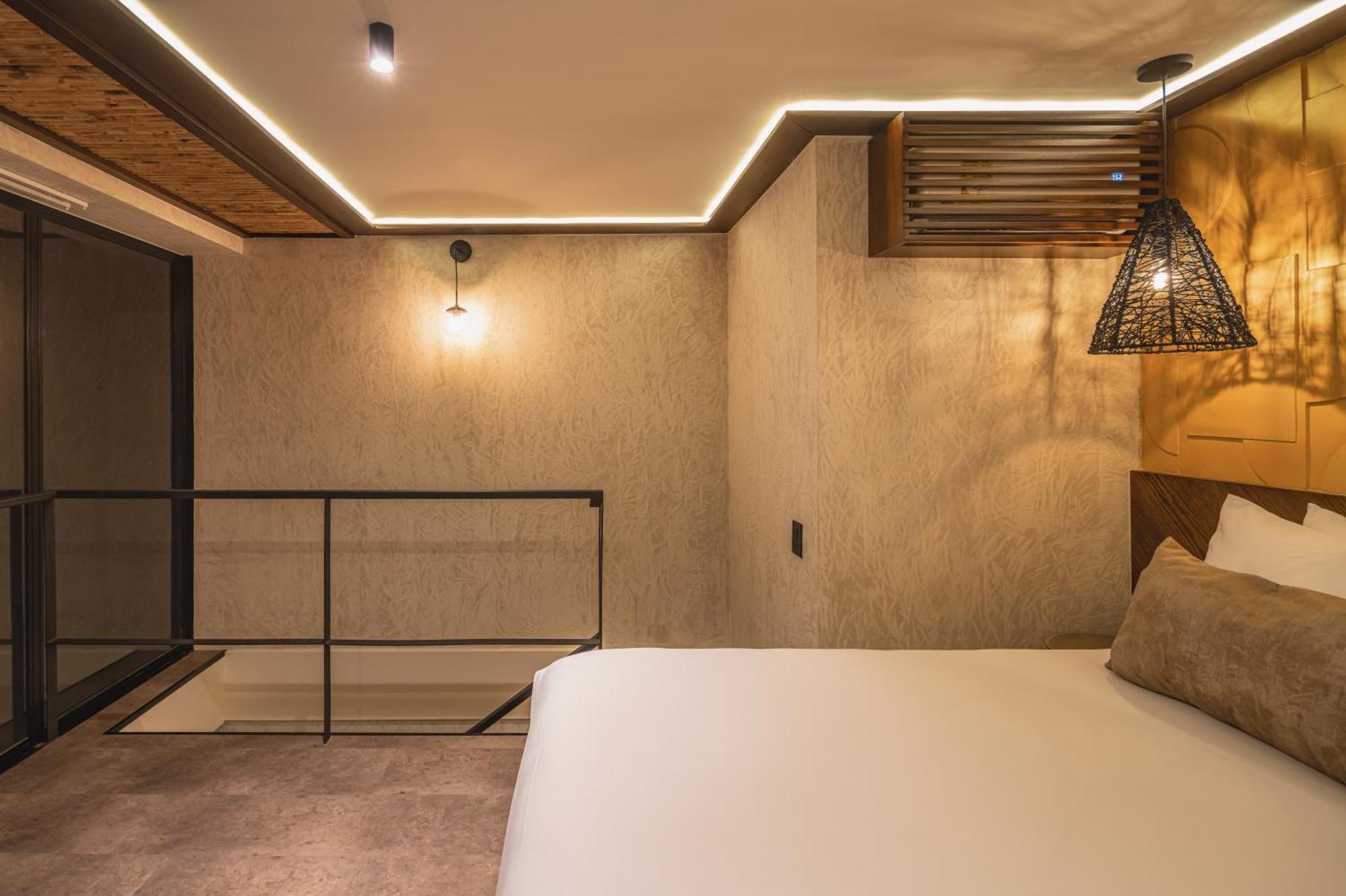 Golden Valley Hotel メデジン エクステリア 写真